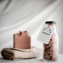 Load image into Gallery viewer, Botanical Bath Soak